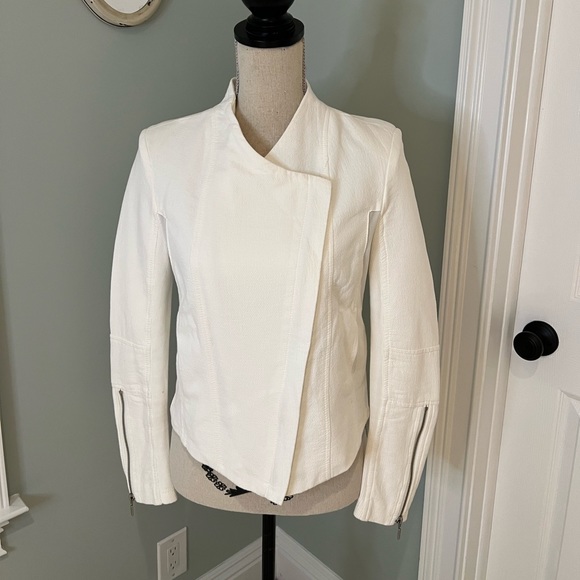 Blank NYC Jackets & Blazers - Blank NYC White Moto Jacket Size S
